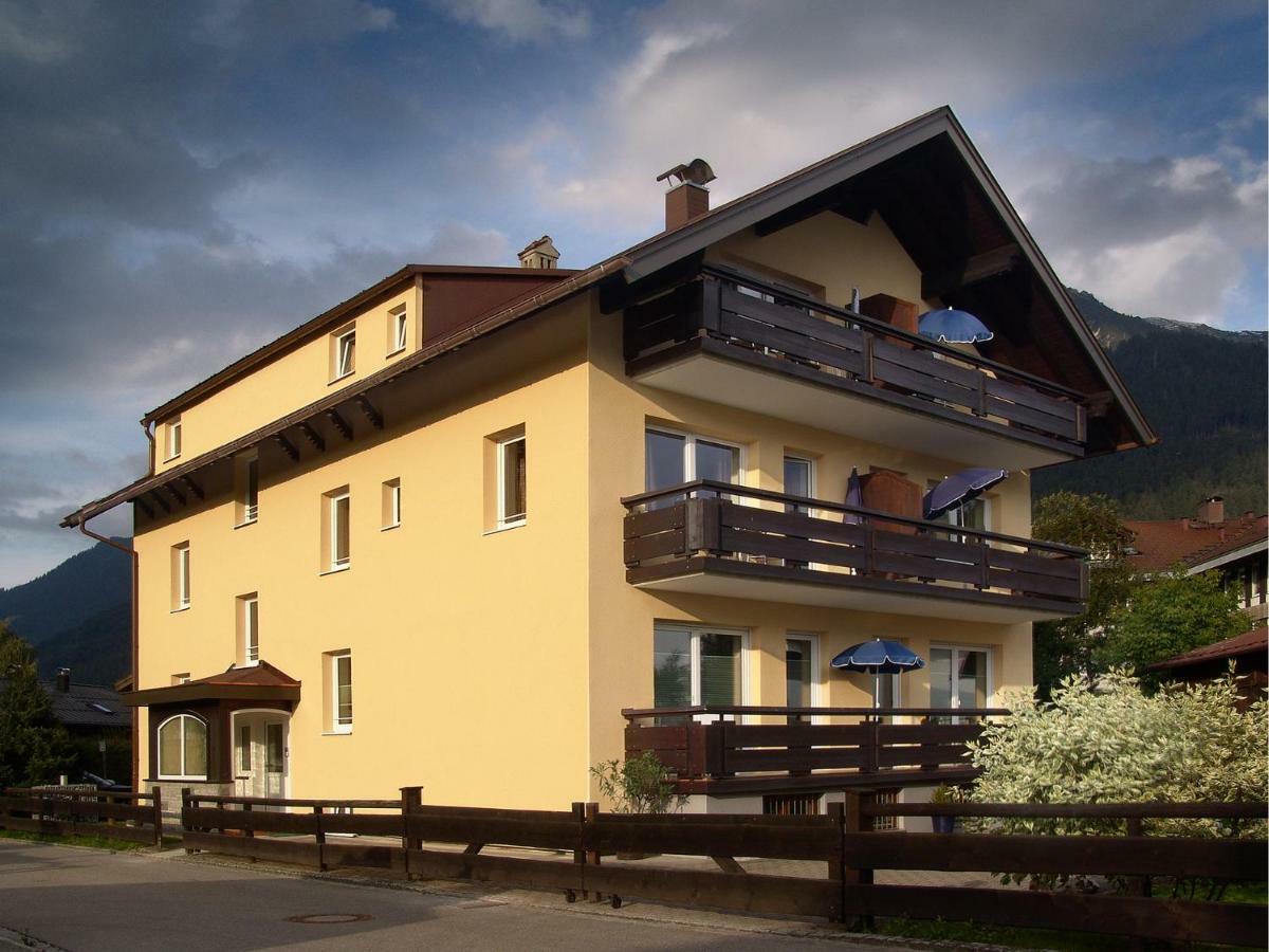 Fellhornhaus Ferienwohnungen Оберстдорф Екстериор снимка
